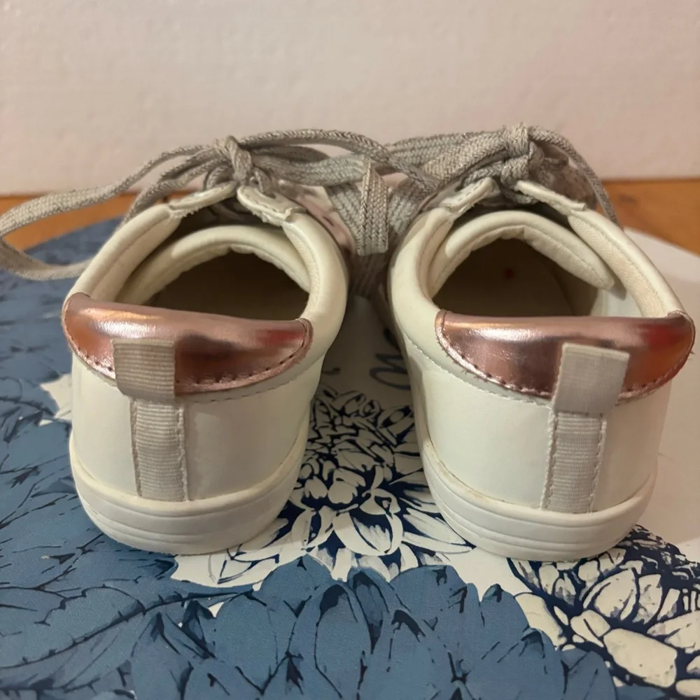 GAP Kids Toddler Girls Sneakers Size 12 White Rose Gold Lace Up Casual Shoes